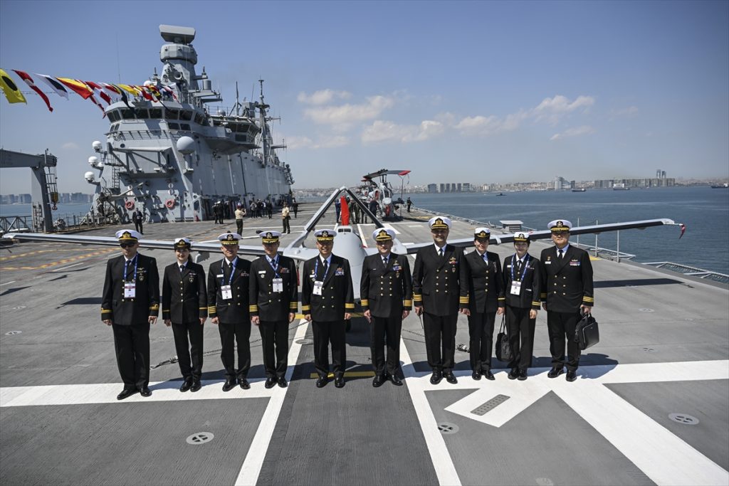 SAHA 2026’da yabancı ülkelerin üst düzey yetkilileri TCG Anadolu’yu ziyaret etti