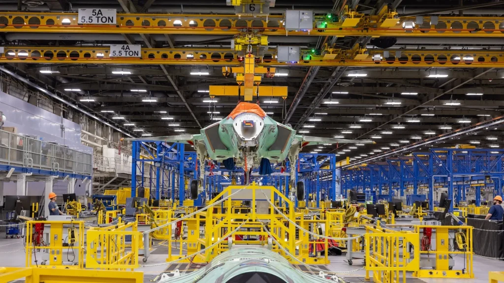 Lockheed Martin 2026 beklentilerini yükseltti