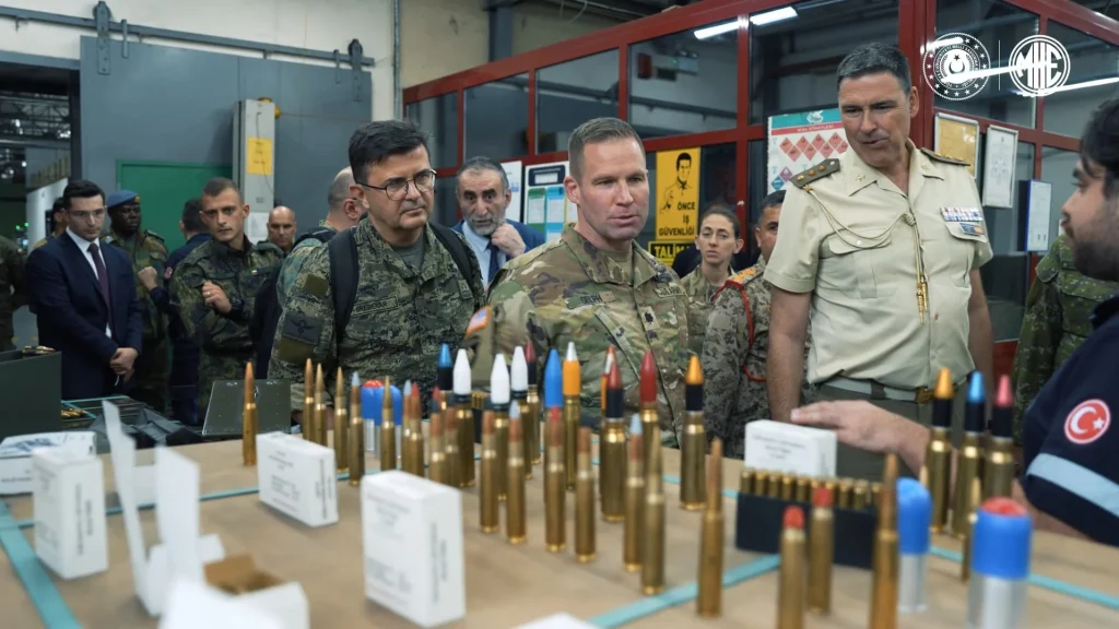 Yabancı askerî ataşelerden MPT-55 ile atış